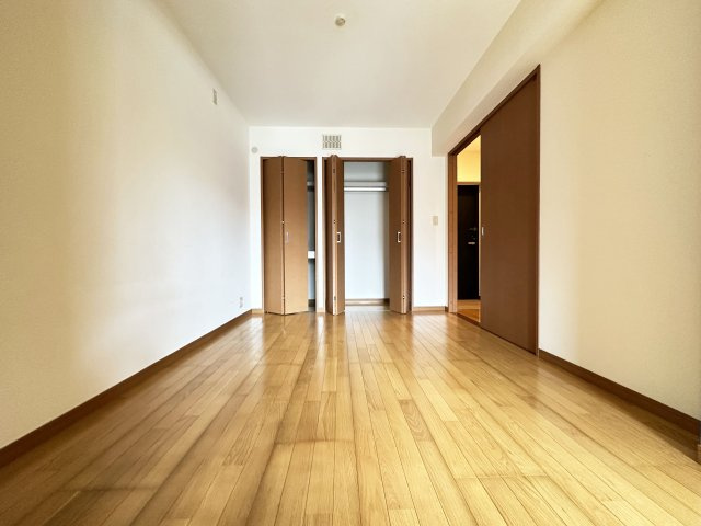 マリベールAZONOの洋室