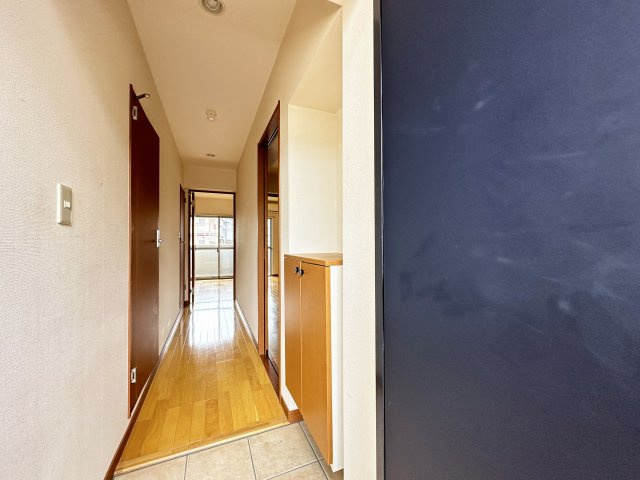 マリベールAZONOの玄関