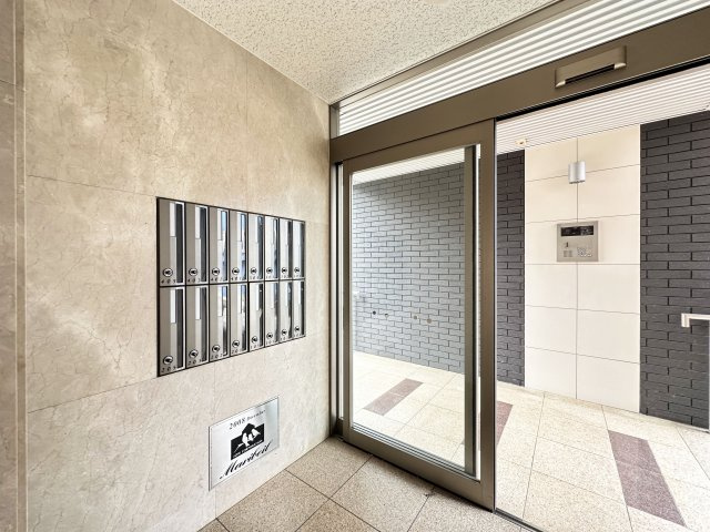 マリベールAZONOのロビー