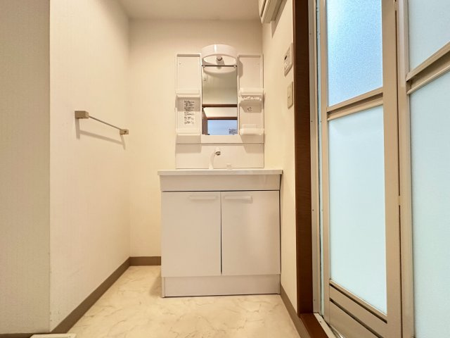 マリベールAZONOの独立洗面台