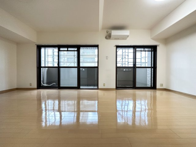 グランドール桜井の居間・リビング