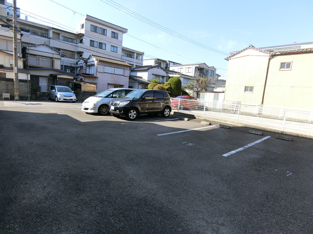 マリベール天龍の駐車場