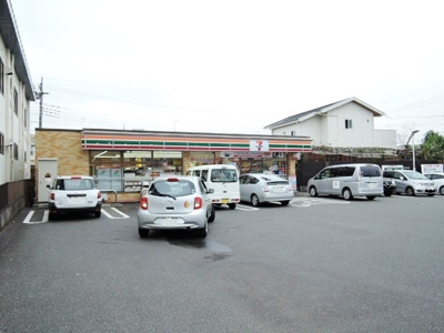 セブン-イレブン 町田小川２丁目店まで450ｍ