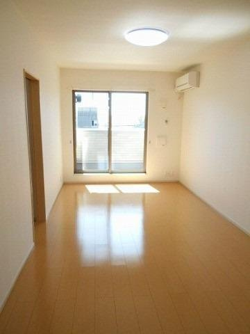 Ｆｉｏｒｉｒｅの居間・リビング