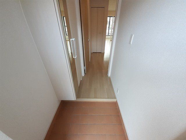 シエロガーデン下余部　Ａの玄関