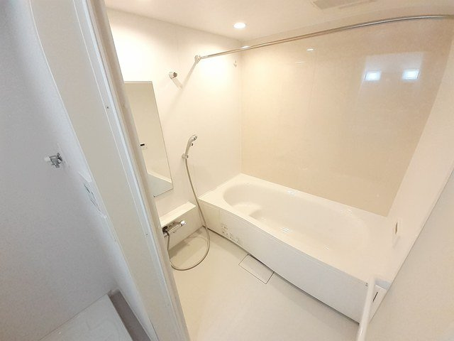 シエロガーデン下余部　Ａの浴室