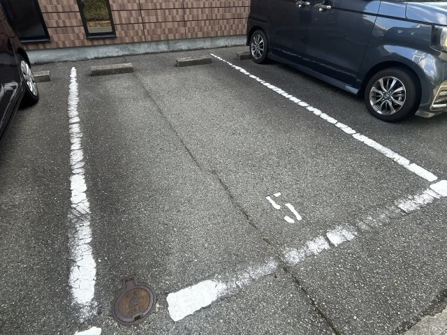 リヴィエールの駐車場