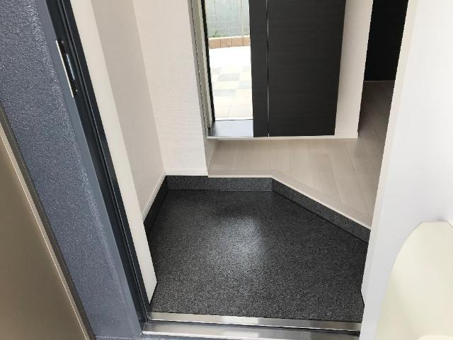 加古郡播磨町古宮１丁目のアパートの玄関|玄関