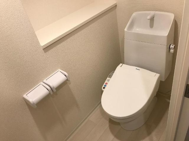 加古郡播磨町古宮１丁目のアパートのトイレ|シャワー付トイレ