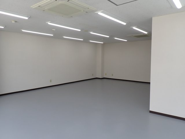 山本ビルの内装|内装は落ち着いています