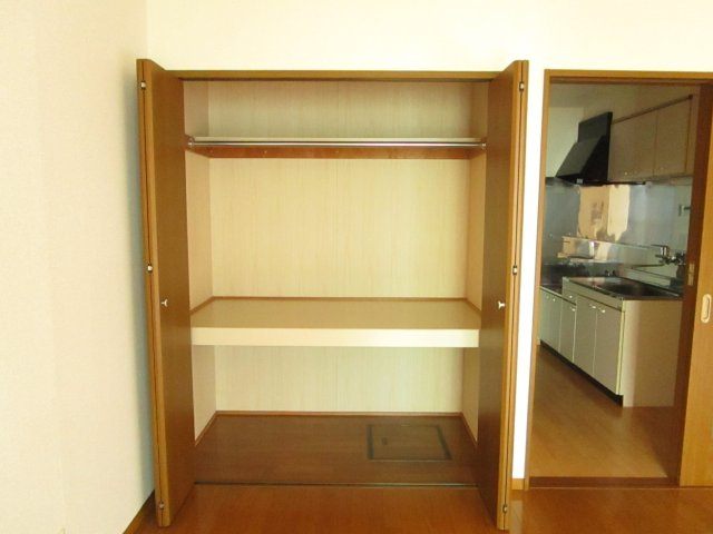 【収納】 | コーポおやまだ | たっぷりとした収納スペースです