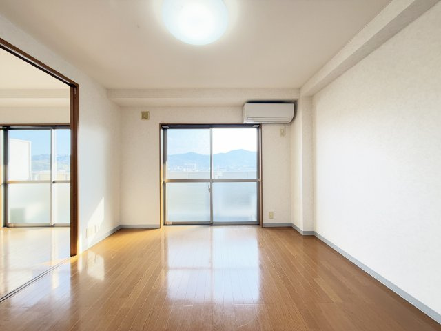 サンコート旭町の居間・リビング
