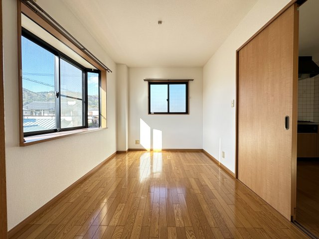 光陽ハイツⅢの居間・リビング