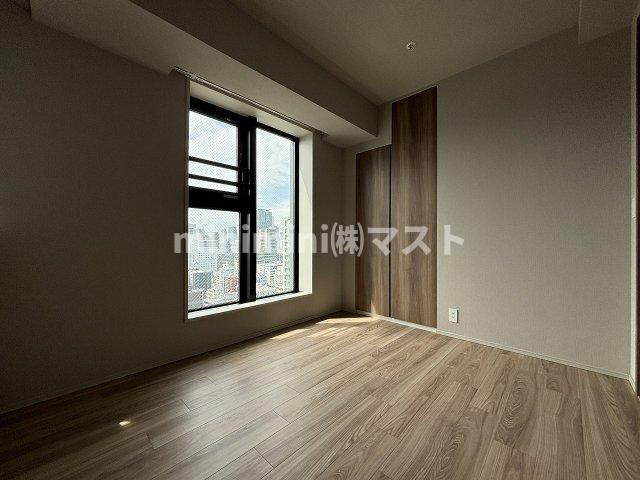 ブランズタワー谷町四丁目の洋室