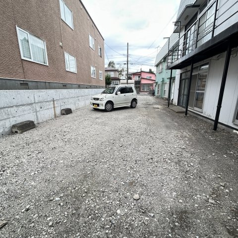 福寿荘の駐車場