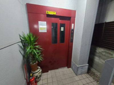 【その他共用部分】 | ウインズコート | エレベータがあります