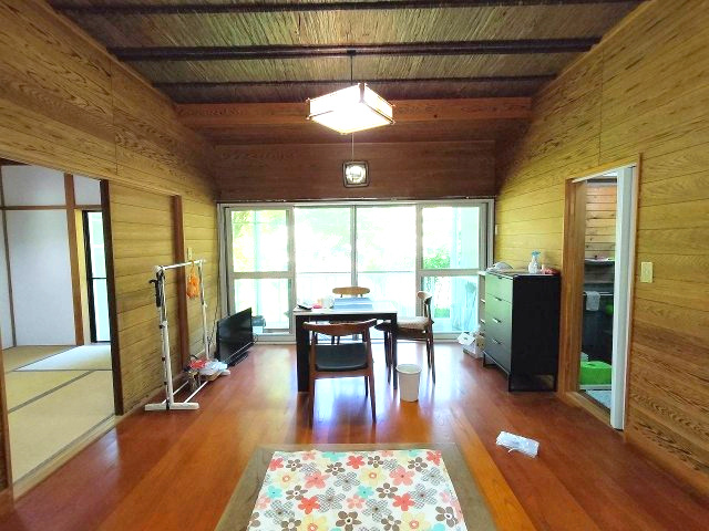 【居間・リビング】の画像