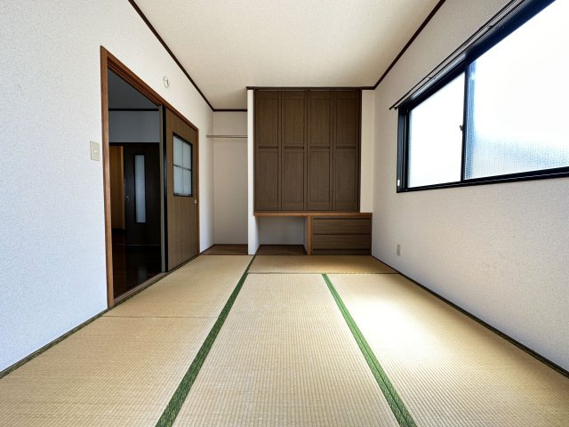 ロイヤルガーデン南宝永町の和室