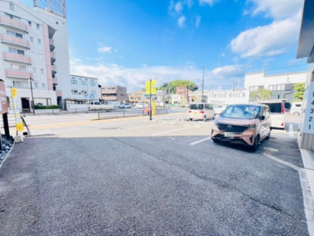 福應ビルヂングの駐車場
