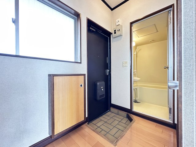 福徳ハイツの玄関