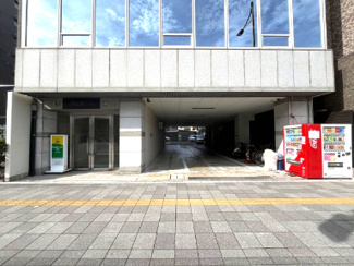 【エントランス】