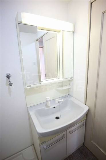 【洗面所】 | グリーンヴィラ | コンパクトで使いやすい洗面所