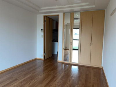 【内装】 | フローラ滑川 | 室内