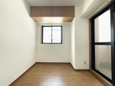 【子供部屋】 | ベルデフラッツ九条 | 現在ご返済中のカーローン・カードローン・教育ローンなどを住宅ローンに一本化したり、家具家電購入費用・引越し費用を住宅ローンと組み合わせるなど、お客さまにメリットの多い住宅ローンのご提案が可能です。