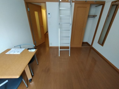 【居間・リビング】 | レオパレスサンモールⅠ