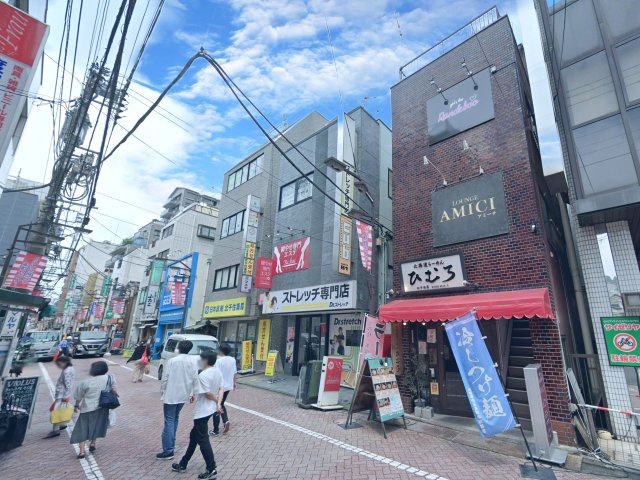 ますやビルの外観