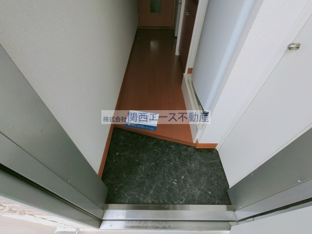 【玄関】 | レオパレスシオン