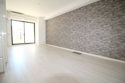 【居間・リビング】 | グリュックメゾンF豊中ⅩⅤ | 別室の写真使用