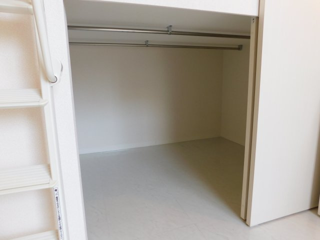 シティフラット灘の収納