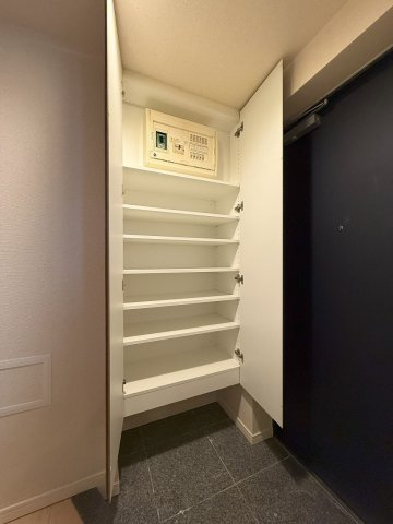 【収納】メイクスデザイン西新宿 