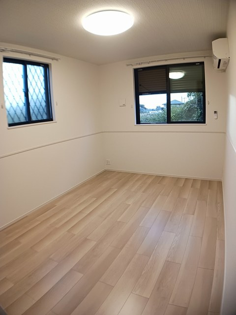 グレイスコートの寝室|クローゼット付の寝室です☆