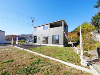 【外観】 | 甲府市西田町 新築全4棟 2号棟 オール電化 車3台駐車可
