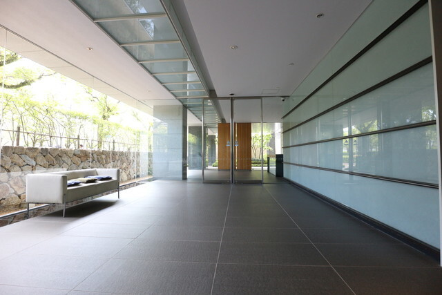 サーパスシティ城西桜通りのロビー