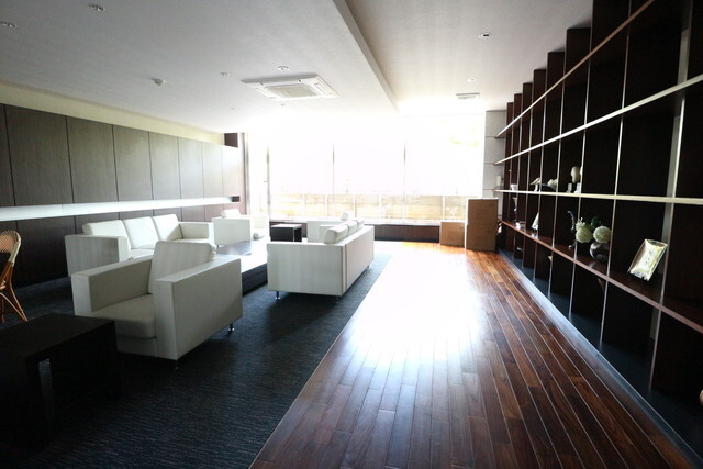 サーパスシティ城西桜通りのロビー