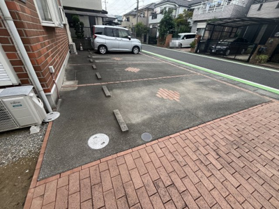 【駐車場】 | ヨーロピアンシャレーエルシエロ