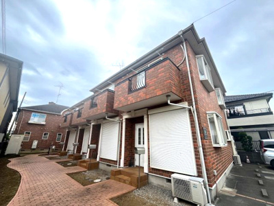 【外観】 | ヨーロピアンシャレーエルシエロ | ★温水洗浄便座★追焚給湯★洗面化粧台★戸建て感覚で住める★