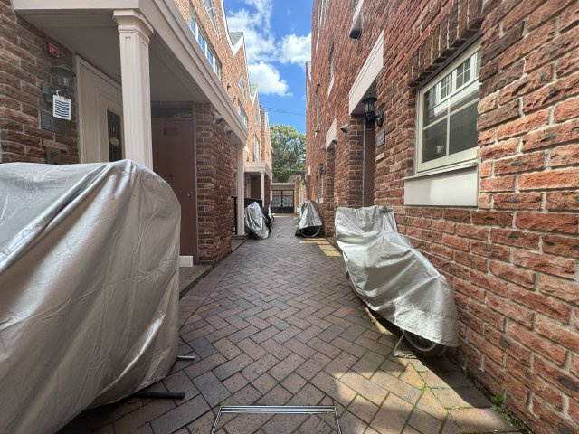 セボンブリックス西片のその他共用部分|玄関までのアプローチ