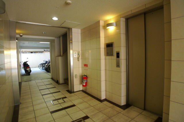 アルファレガロ大橋通のロビー