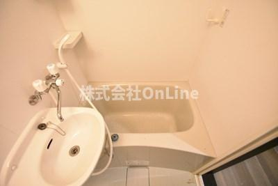 八尾市本町５丁目のアパートの浴室