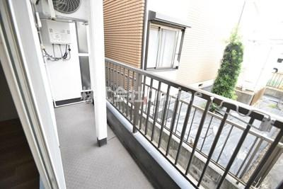 八尾市本町５丁目のアパートのバルコニー