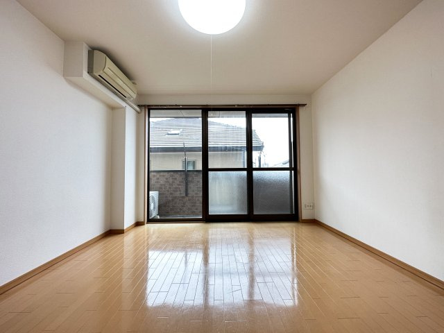 こうき秦南の洋室