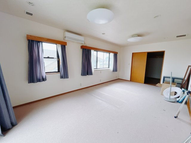 【中古戸建】前橋市下沖町の寝室|■2階主寝室
