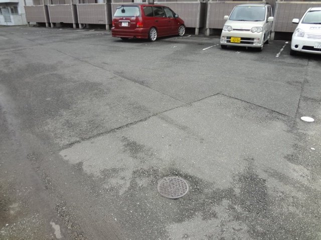 グレース御井の駐車場|駐車場に車を止められます