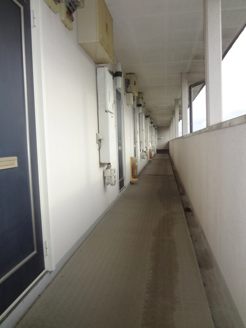 グレース御井のエントランス|毎日通るエントランスはこのようになっています