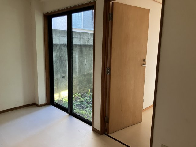 LIVE COURT東海大学前の内装