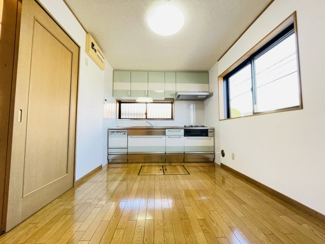 【居間・リビング】 | 熊谷市円光　中古戸建